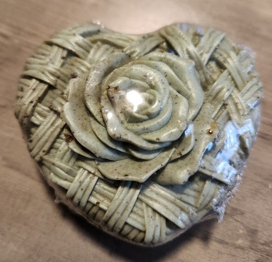 Surplus Soap Basket Weave Heart - Garden Mint Scent